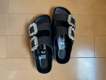 버켄스탁 마놀로 블라닉 콜라보 블랙 샌들 37