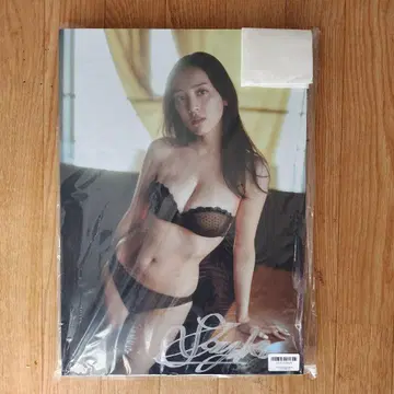 미야마루 사야카 친필 사인/친필 시리얼 넘버 포함 패널