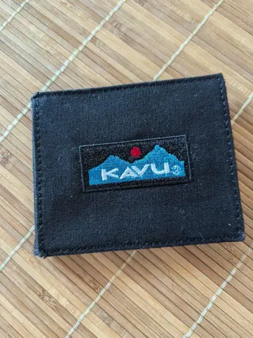 KAVU 블랙 코인 케이스