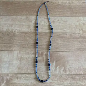휴먼 우먼 파랑과 블랙 비즈 롱 목걸이