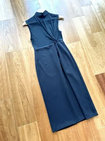 ZARA 자라 슬리브리스 롱 원피스 다크 그레이