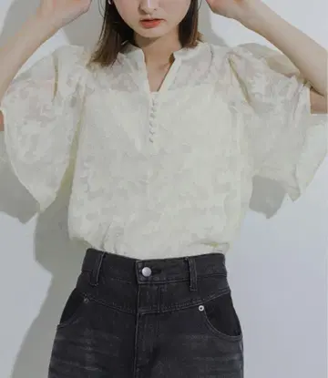 반팔 블라우스 미사용