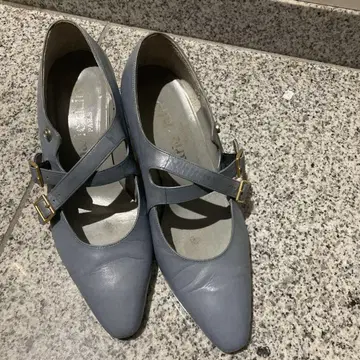 그레이 가죽 스틸레토 신발