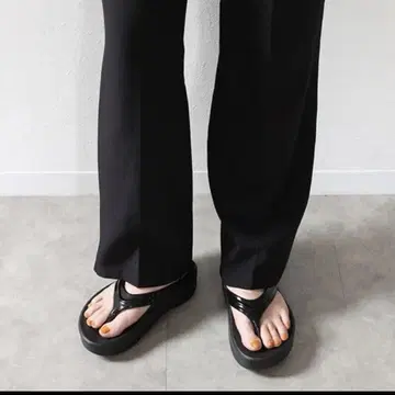 새상품 Oofos 우포스 우메가 블랙 24cm
