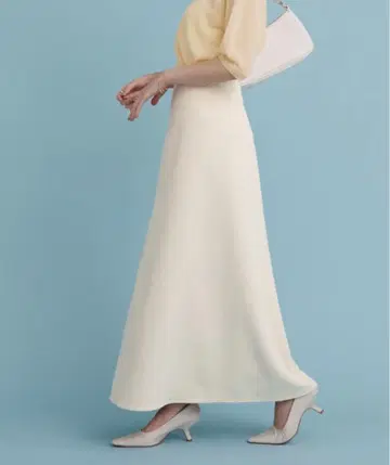 유어즈 스커트 세미 타이트 플레어 스커트