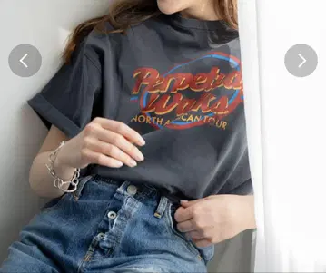 Ungrid 투어 로고 루즈 tee/차콜