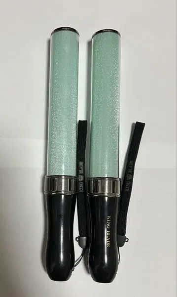 킹블레이드 스카이블루 단색 2개 점등 확인 완료