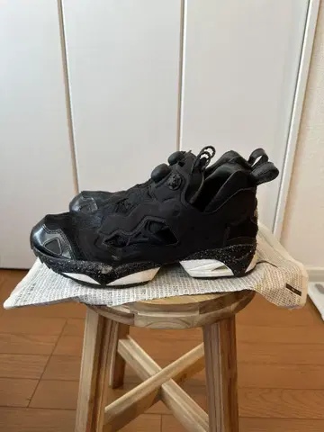 펌프 퓨리 BLACK/ATMOS x NANO UNIVERS