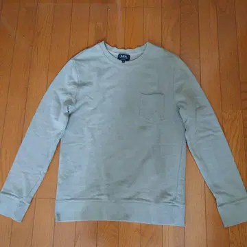 A.P.C. 라이트 그린 맨투맨 M