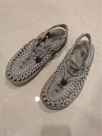 keen 킨 유니크 샌들 28cm 그레이 반짝반짝