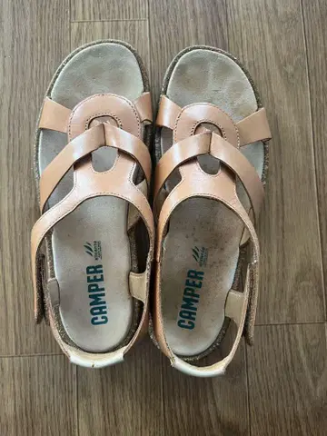 CAMPER 베이지 가죽 샌들 40