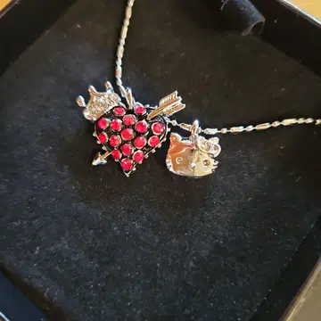 미사용 HELLO KITTY 레어 하트형 목걸이 락 스타일에도!