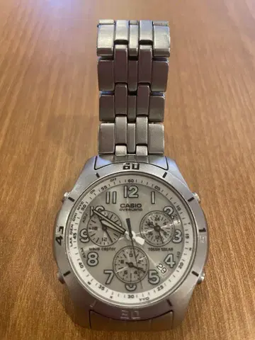 CASIO OVERLAND 솔라 손목시계