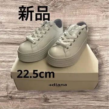 +diana 스니커즈 22.5cm 흰색 화이트 귀여운