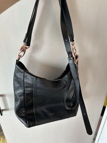 Repetto 블랙 숄더백 (수납 가방 포함)