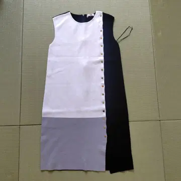 EPoca 슬리브리스 컬러 블록 원피스 40