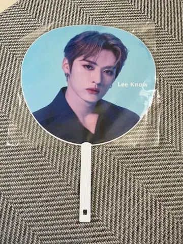 Stray Kids Lee Know 부채