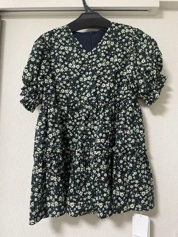 fitmore 미니 꽃무늬 V 넥 티어드 탑 네이비