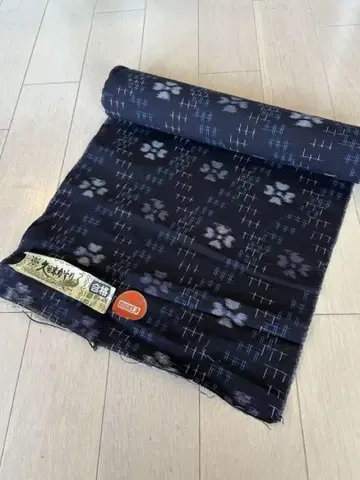 쿠루메 카스리 네이비 컬러 면 100% 옷감
