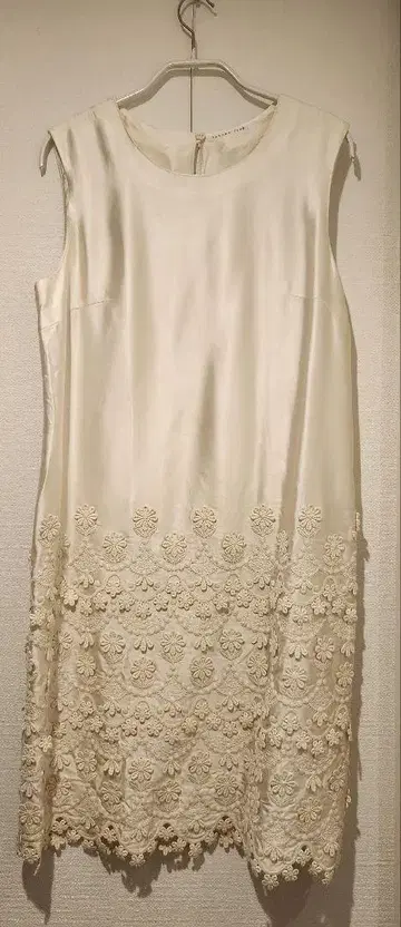 타바사 피치 레이스 모티브 원피스 (원하시는 분께는 볼레로도 함께 제공)