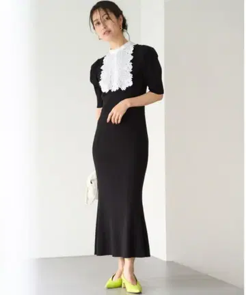자수 빕 요크 니트 원피스