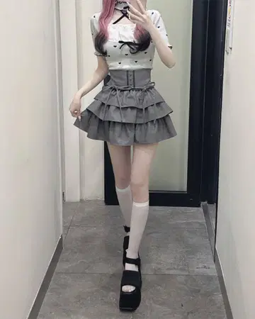 미사용 새상품 미셸 마카롱 티어드 프릴 스커트 XS 그레이