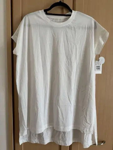 YORT 화이트 T셔츠