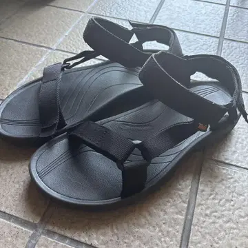Teva 블랙 스포츠 샌들 1회만 사용
