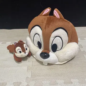 칩 쿠션과 봉제 인형 세트