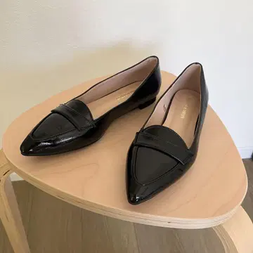 펌프스 로퍼 블랙 에나멜