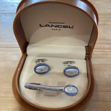 LANCEL 커프스 단추와 넥타이 핀 세트 란셀