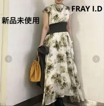 택 포함 새상품 FRAY I.D 허리 리브 도킹 원피스 M 화이트