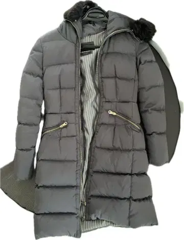 Massimo Dutti 후드 부착 다크 그레이 다운 자켓