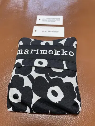 미사용 새상품! marimekko 우니코 패턴 포켓터블 에코백
