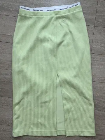 Calvin Klein Jeans 타이트 스커트 라이트 그린