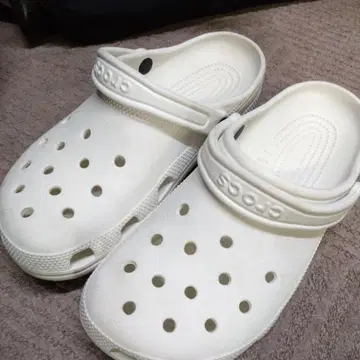 Crocs 화이트 클로그 샌들