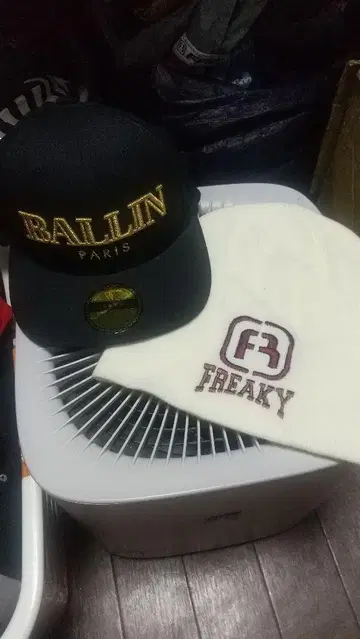 BALLIN 캡과 FREAKY 니트 모자 세트 hip hop BBOY