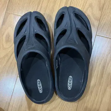 KEEN 샌들