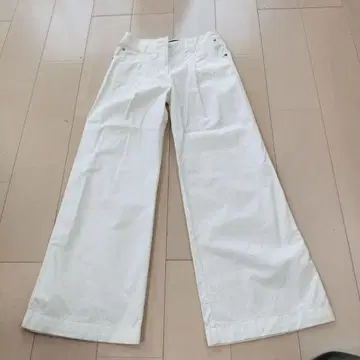 Giorgio Armani BIG WHITE 가우초 팬츠