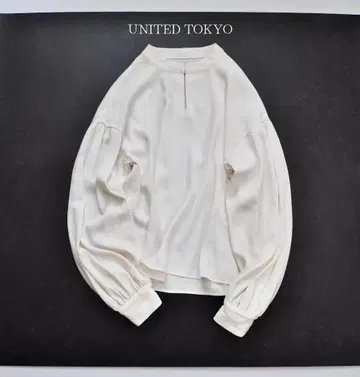 UNITED TOKYO 유나이티드 도쿄 드레이프 소재 블라우스 1