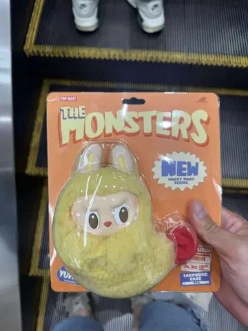 THE MONSTERS Wacky Mart 이어폰 케이스