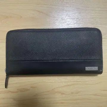 심플한 블랙 장지갑
