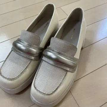 ALL BLANC 베이지 로퍼 약 5cm 힐