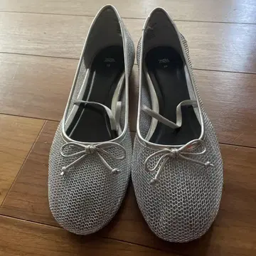 실버 메쉬 플랫슈즈 ZARA 39