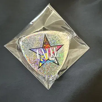 B'z UNITE#02 가챠 피크 배지
