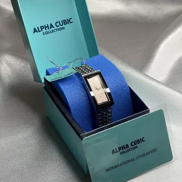 ALPHA CUBIIC 손목시계 미사용품 배터리 새상품으로 교환 완료