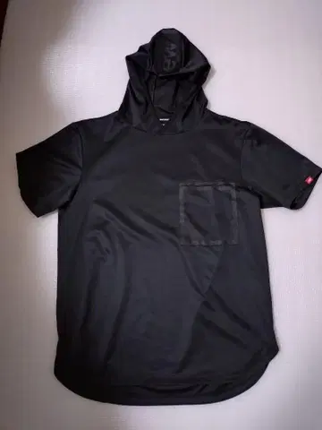New Balance 후드 부착 티셔츠 S 블랙