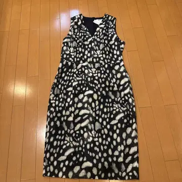Max Mara 슬리브리스 원피스 44
