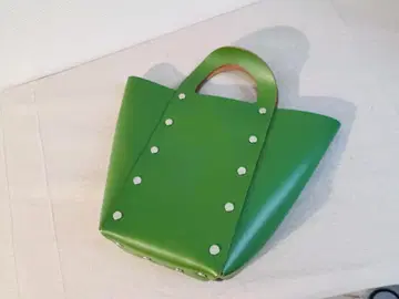 Hender Scheme 가죽 스터드 핸드백 토트백