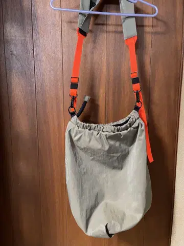 새상품급 cote&ciel 숄더백 ORCO KHAKI 카키